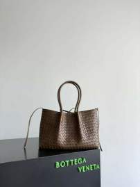 Picture of Bottega Veneta Handbags _SKUfw223910858fw